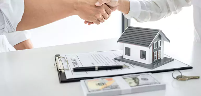 Why Choose Stratmoor Home Buyers to Buy Your Home Off Market On Cash in Stratmoor, CO?
